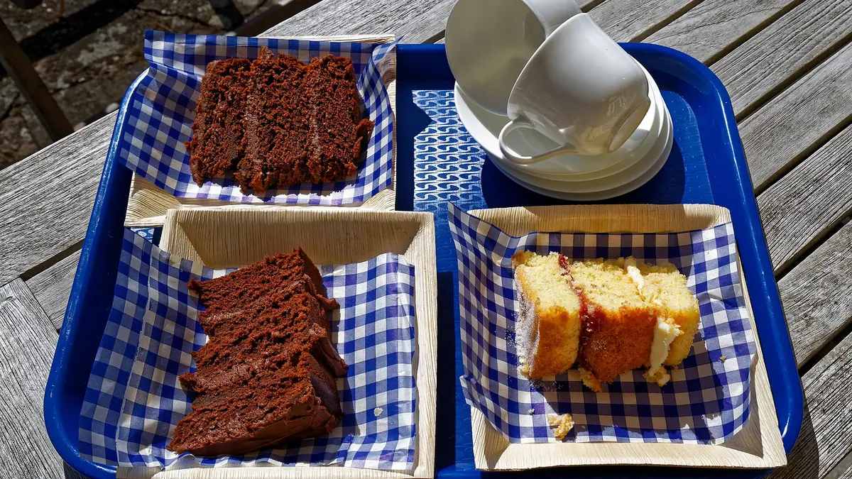Classic Touch Cakes – cake shop in Wishaw town centre
